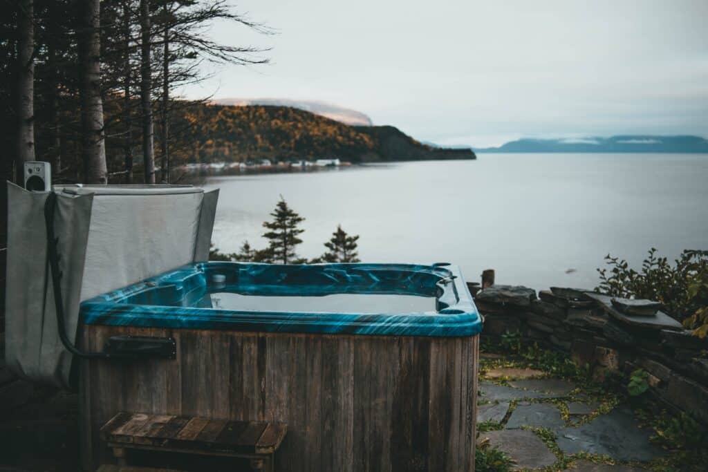 jacuzzi bord de lac